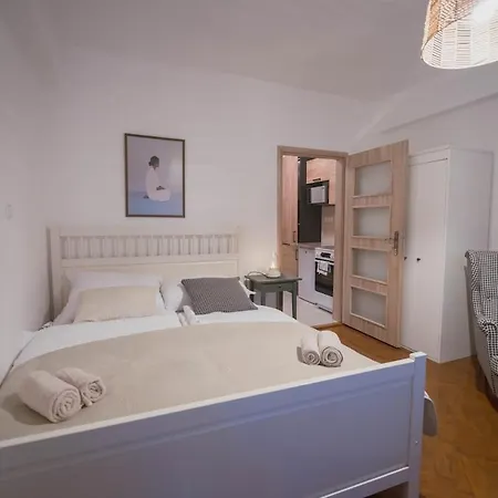 Vibrant & Cozy - A Colorful Base