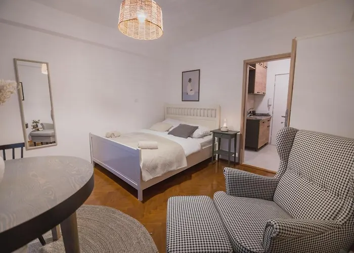 Apartmán Vibrant & Cozy - A Colorful Base Bratislava